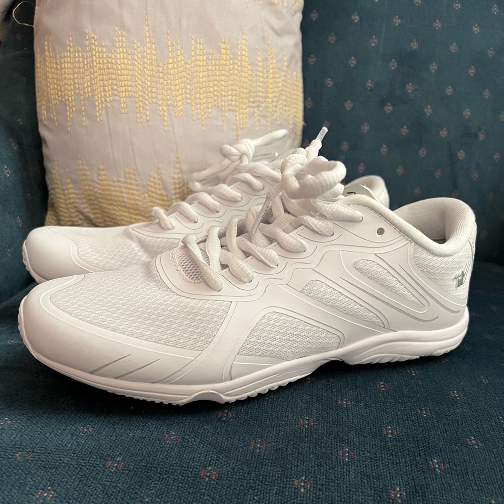 Varsity Cheerleading Shoes 7.5